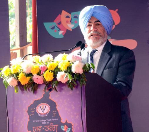 Dr. Jatinder Paul Singh Gill, Vice-Chancellor Addressing